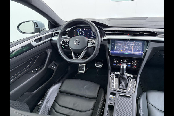Volkswagen Arteon Shooting Brake 1.4 TSI eHybrid R-Line BINNEN + BUITEN VAN: 37.900,- VOOR: 34.877,- UW WKVOORDEEL: 3.023,- | PANO| NAPPALEDER SPORTSTOELEN| ELEK. STOEL MET MEMORY| ELEK. ACHTERKLEP| ACHTERBANK VERWARMD| CAMERA| STOELVERWARMING| CARPLAY| DODE HOEK SENSOR