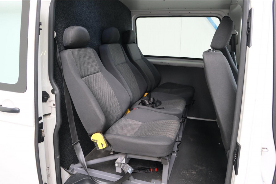 Volkswagen Transporter 2.0 TDI L2H1 30 DC