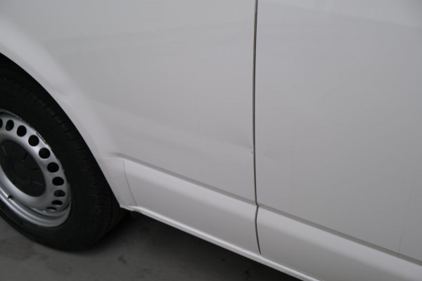 Volkswagen Transporter 2.0 TDI L2H1 30 DC