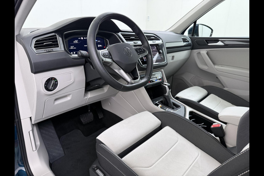 Volkswagen Tiguan 1.4 TSI eHybrid PHEV VAN: 30.900,- VOOR: 28.877,- UW WKVOORDEEL: 2.023,- | ELEK. ACHTERKLEP| STOEL MASSAGE| STOEL + STUURVERWARMING| PARKEERSENS. VOOR EN ACHTER| RIJKLAARPRIJS INCL. 12 MND BOVAG GARANTIE