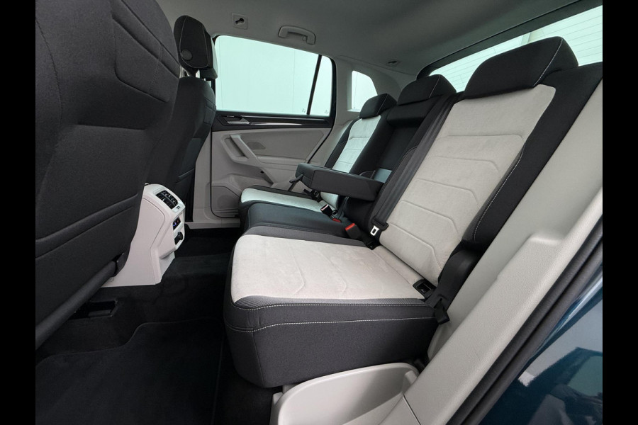 Volkswagen Tiguan 1.4 TSI eHybrid PHEV VAN: 30.900,- VOOR: 28.877,- UW WKVOORDEEL: 2.023,- | ELEK. ACHTERKLEP| STOEL MASSAGE| STOEL + STUURVERWARMING| PARKEERSENS. VOOR EN ACHTER| RIJKLAARPRIJS INCL. 12 MND BOVAG GARANTIE