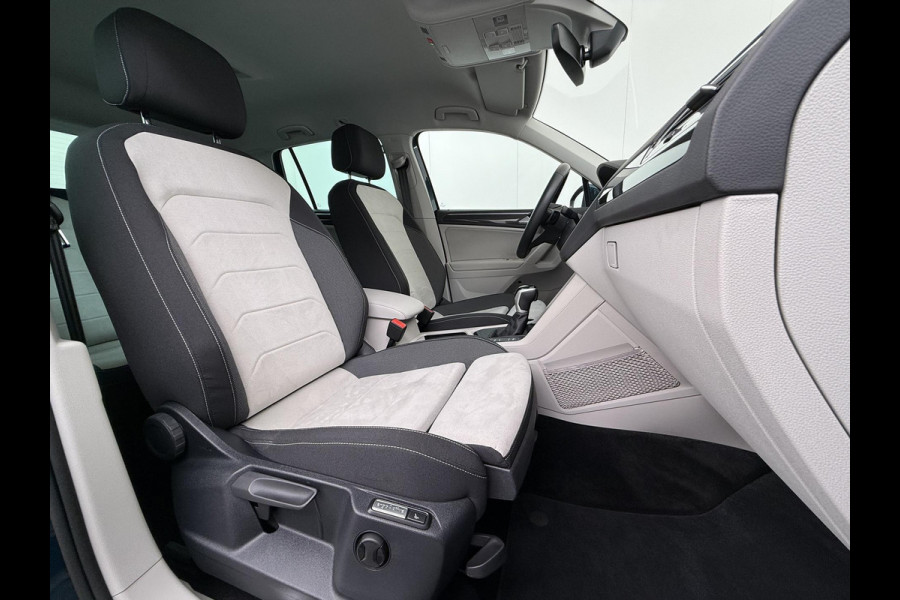 Volkswagen Tiguan 1.4 TSI eHybrid PHEV VAN: 30.900,- VOOR: 28.877,- UW WKVOORDEEL: 2.023,- | ELEK. ACHTERKLEP| STOEL MASSAGE| STOEL + STUURVERWARMING| PARKEERSENS. VOOR EN ACHTER| RIJKLAARPRIJS INCL. 12 MND BOVAG GARANTIE