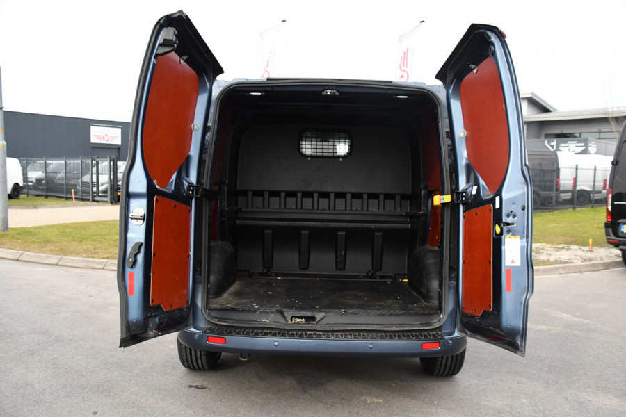 Ford Transit Custom 320 2.0 TDCI L1H1 Sport DC Camera, Cruise, Carplay, 170pk, 2 x Schuifdeur, Automaat, LED, Leder, Stoelverwarming, Uniek!