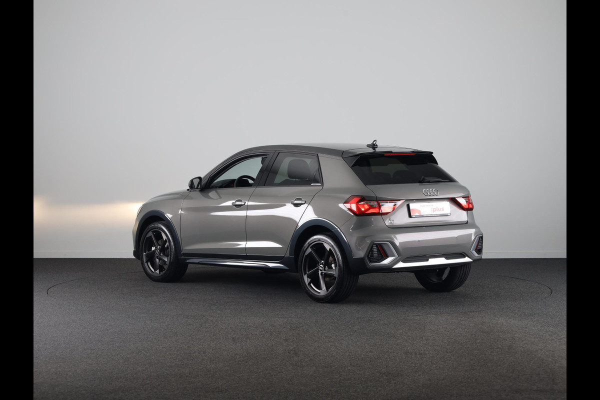 Audi A1 allstreet 30 TFSI Advanced edition 116pk | Lederen bekleding | Sonos | Stoelverwarming | Apple Carplay/-Andriod auto | 18 inch Lichtmetalen velgen | Verlengde garantie