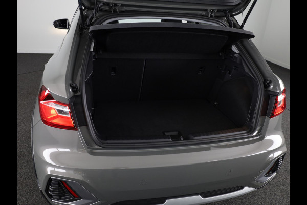 Audi A1 allstreet 30 TFSI Advanced edition 116pk | Lederen bekleding | Sonos | Stoelverwarming | Apple Carplay/-Andriod auto | 18 inch Lichtmetalen velgen | Verlengde garantie