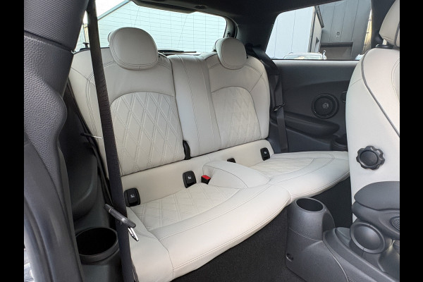 MINI Electric MINI Yours 33 kWh | Leder | Pano | Head Up | Harman/Kardon | Keyless | Camera | Prijs Rijklaar!!