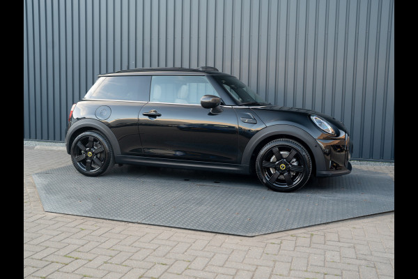 MINI Electric MINI Yours 33 kWh | Leder | Pano | Head Up | Harman/Kardon | Keyless | Camera | Prijs Rijklaar!!