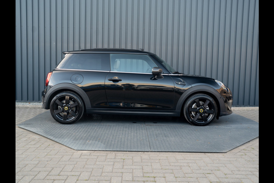 MINI Electric MINI Yours 33 kWh | Leder | Pano | Head Up | Harman/Kardon | Keyless | Camera | Prijs Rijklaar!!