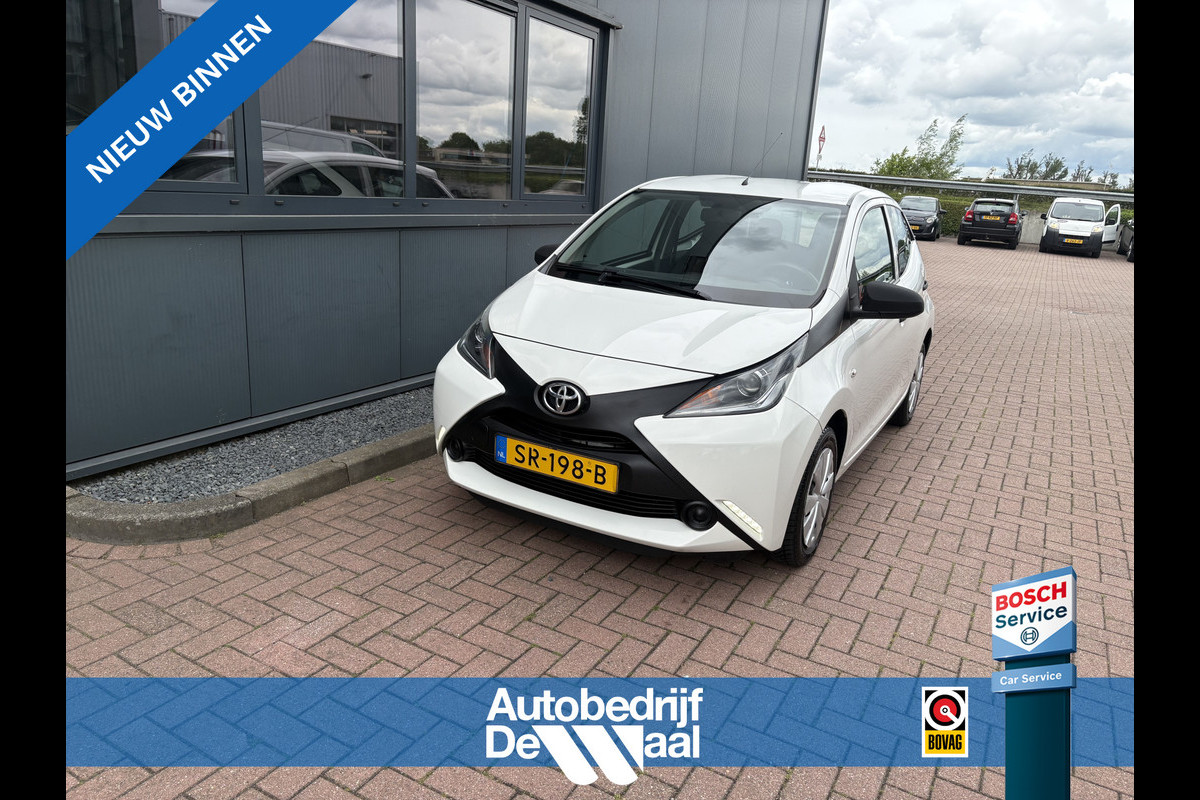 Toyota Aygo 1.0 VVT-i X-Fun 5-drs. AIRCO/MEDIA/LIMITER