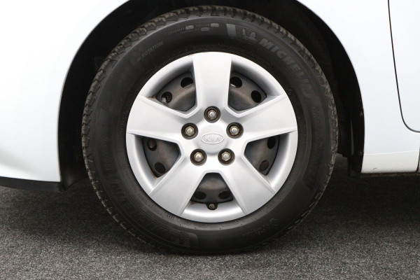 Kia Venga 1.6 CVVT Edition - Airco- Cruise Control - Navigatie- Achteruitrijcamera - Trekhaak- 12 maanden Bovag Garantie