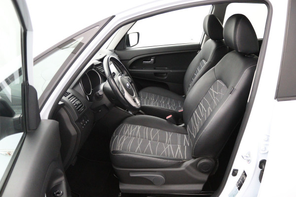 Kia Venga 1.6 CVVT Edition - Airco- Cruise Control - Navigatie- Achteruitrijcamera - Trekhaak- 12 maanden Bovag Garantie