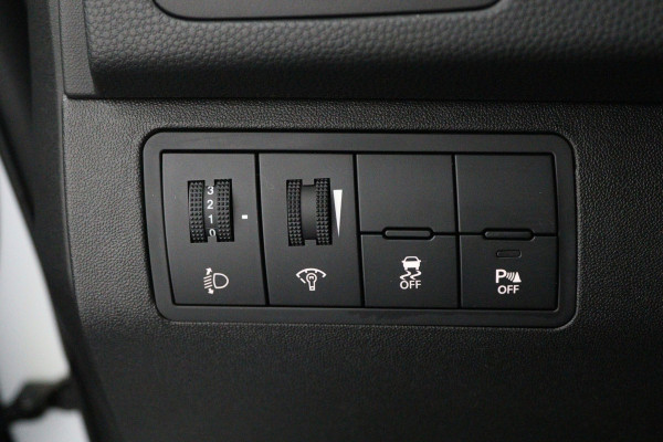 Kia Venga 1.6 CVVT Edition - Airco- Cruise Control - Navigatie- Achteruitrijcamera - Trekhaak- 12 maanden Bovag Garantie