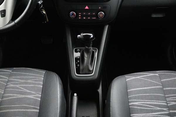 Kia Venga 1.6 CVVT Edition - Airco- Cruise Control - Navigatie- Achteruitrijcamera - Trekhaak- 12 maanden Bovag Garantie