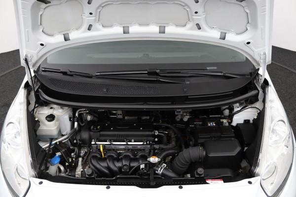 Kia Venga 1.6 CVVT Edition - Airco- Cruise Control - Navigatie- Achteruitrijcamera - Trekhaak- 12 maanden Bovag Garantie