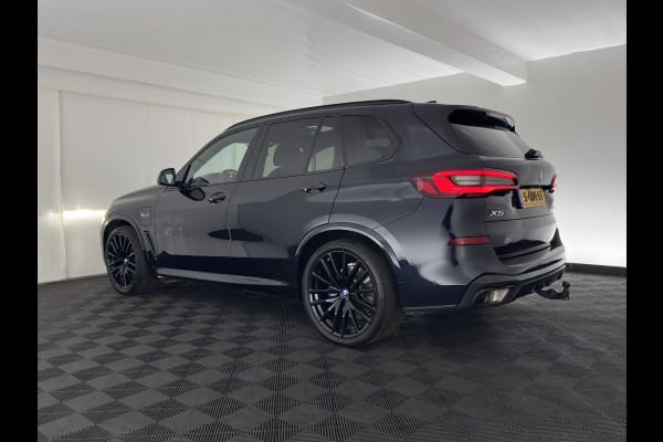 BMW X5 xDrive45e M-Sportpack High Executive (Plug-In) {SoH-91%} (INCL-BTW) *PANO | LEATHER | LASER-LED | HARMAN/KARDON | MEMORY-PACK | TOPVIEW | ADAPTIVE-CRUISE | BLINDSPOT | DIGI-COCKPIT | PRIVACY-GLASS | SHIFTPADDLES | HEAD-UP | TOWBAR | 22''A
