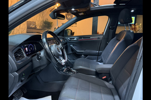 Volkswagen T-Roc 1.5 TSI Sport Business R|Automaat|ACC|Pano|19" Zwarte Velgen|Trekhaak 1.500kg|Blindspot|Keyless|Rijklaar
