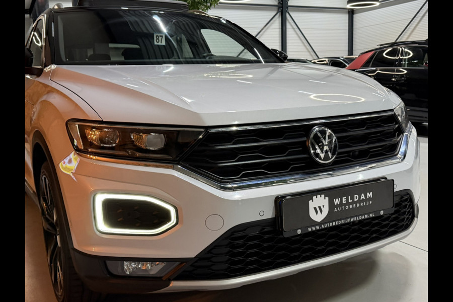 Volkswagen T-Roc 1.5 TSI Sport Business R|Automaat|ACC|Pano|19" Zwarte Velgen|Trekhaak 1.500kg|Blindspot|Keyless|Rijklaar