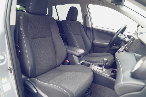 Toyota RAV4 2.5 Hybrid Dynamic / Trekhaak / Camera / Stoelverwarming / Bearlock / Climate