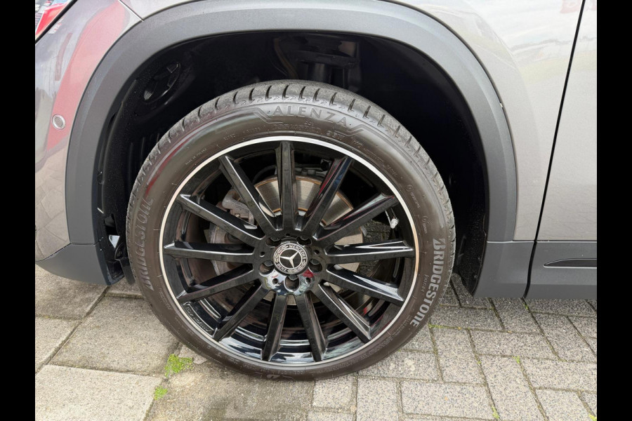 Mercedes-Benz GLA 250 e Business Line AMG/Panorama/Memory Full spec