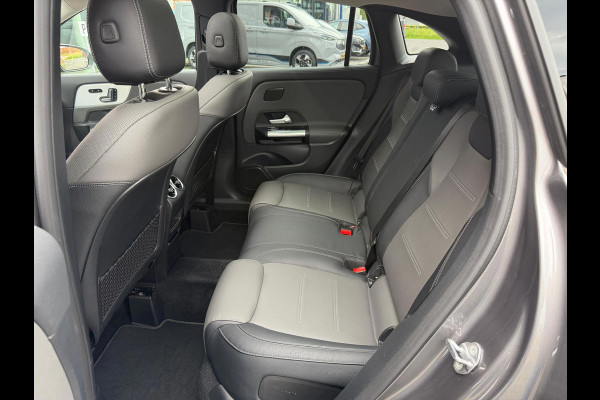 Mercedes-Benz GLA 250 e Business Line AMG/Panorama/Memory Full spec