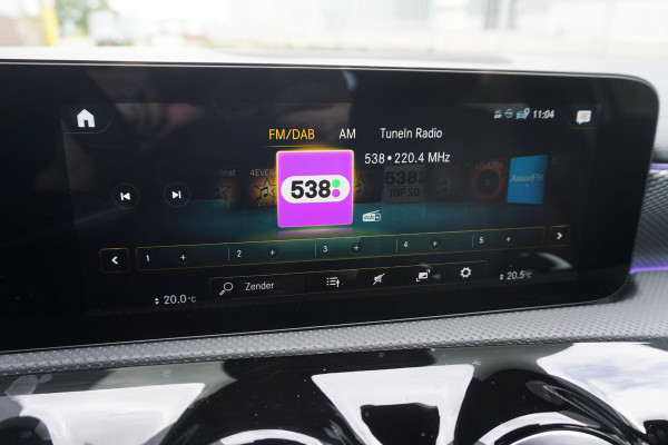 Mercedes-Benz A-Klasse 180 Luxury/Sportstoelen/leer/Sfeerverlichting/ Widescreen/Carplay.