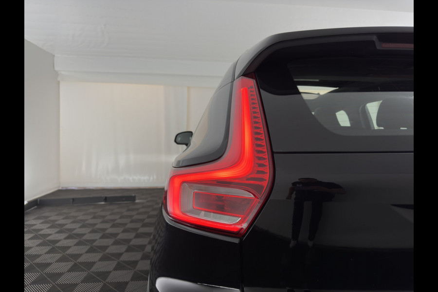 Volvo XC40 1.5 T3 R-Design *PANO | LEATHER-MICROFIBRE | FULL-LED | HARMAN/KARDON | HEATED-SPORTSEATS | DIGI-COCKPIT | NAVI-FULLMAP | ECC | PDC | CRUISE | TOWBAR | 18''ALU*