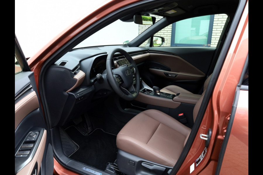 Lexus LBX Elegant 2WD | Advanced Pack | Mark Levinson | 360 Camera