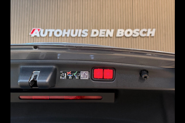 Mercedes-Benz C-Klasse 300 e AMG Line 313PK Pano - Burmester