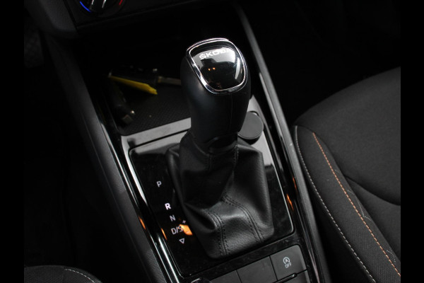 Škoda Kamiq 1.0 TSI Sport Business Climate control Cruise control Achteruitrijcamera Parkeersensoren Keyless Navigatie Apple Carplay/ Android auto Lichtmetalen velgen