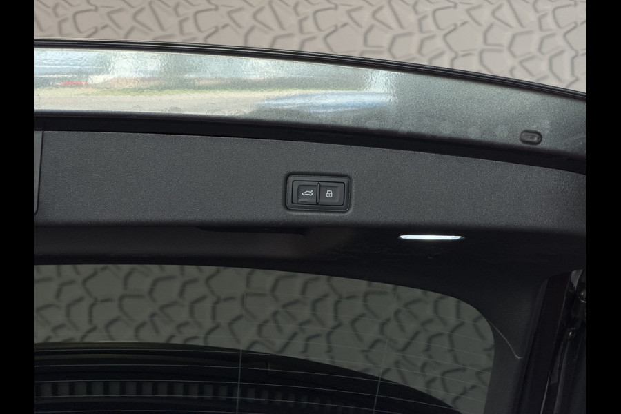 Audi Q5 2.0 TFSI E-HYBRID QUATTRO 300 PK S-EDITION PANO LEER 360CAM PAS.DISPLAY TREKHAAK MATRIXX LED ELEK.STOEL.
