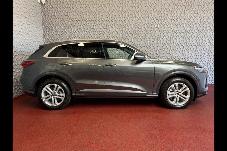 Audi Q5 2.0 TFSI E-HYBRID QUATTRO 300 PK S-EDITION PANO LEER 360CAM PAS.DISPLAY TREKHAAK MATRIXX LED ELEK.STOEL.