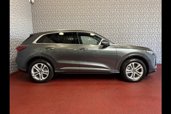 Audi Q5 2.0 TFSI E-HYBRID QUATTRO 300 PK S-EDITION PANO LEER 360CAM PAS.DISPLAY TREKHAAK MATRIXX LED ELEK.STOEL.