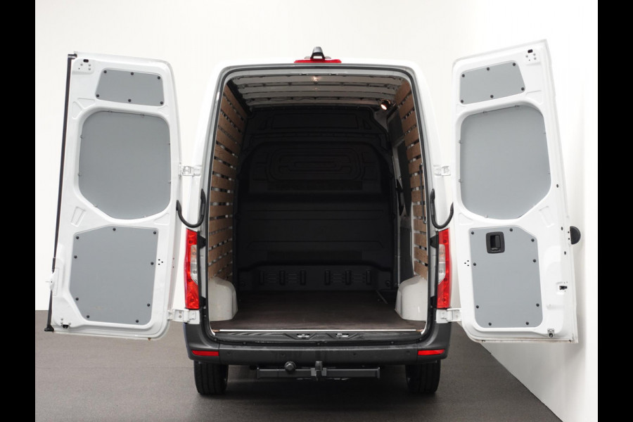 Mercedes-Benz Sprinter 315 1.9 CDI L2H2 RWD Automaat Airco Trekhaak Camera Navigatie
