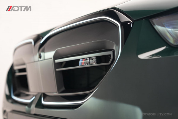 BMW 5 Serie Touring M5 | M-Drivers Pack | Keramisch | Akrapovič | Goodwood Grün Sonderlackierung