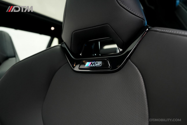BMW 5 Serie Touring M5 | M-Drivers Pack | Keramisch | Akrapovič | Goodwood Grün Sonderlackierung