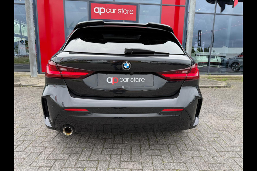 BMW 1-serie 116i Executive Edition M-Pakket Panorama
