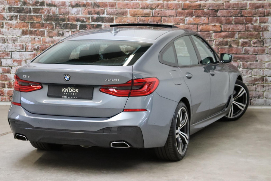 BMW 6 Serie Gran Turismo 630i High Executive M Sport Pakket Automaat / Live Cockpit Professional / Panoramadak / Trekhaak / Comfortstoelen / Active Steering / Niveauregeling / Stoelventilatie / Driving Assistant Plus / Harman Kardon / Parkeerhulpsysteem Plus / Head-Up Display