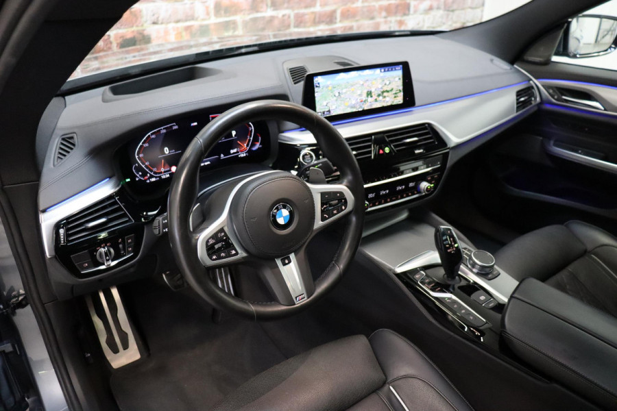 BMW 6 Serie Gran Turismo 630i High Executive M Sport Pakket Automaat / Live Cockpit Professional / Panoramadak / Trekhaak / Comfortstoelen / Active Steering / Niveauregeling / Stoelventilatie / Driving Assistant Plus / Harman Kardon / Parkeerhulpsysteem Plus / Head-Up Display