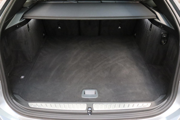 BMW 6 Serie Gran Turismo 630i High Executive M Sport Pakket Automaat / Live Cockpit Professional / Panoramadak / Trekhaak / Comfortstoelen / Active Steering / Niveauregeling / Stoelventilatie / Driving Assistant Plus / Harman Kardon / Parkeerhulpsysteem Plus / Head-Up Display
