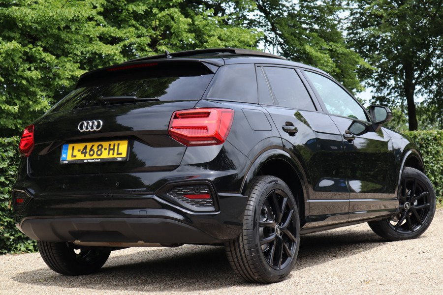 Audi Q2 30 TFSI | Black Edition | Panoramadak | Virtual cockpit |