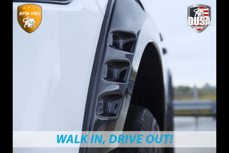 Dodge Ram 1500 | Limited | 5.7 V8 | HEMI | Night Edition | Panorama dak  | Luchtvering | BPM-VRIJ | Bright white Getoonde accessoires zijn verkrijgbaar tegen meerprijs