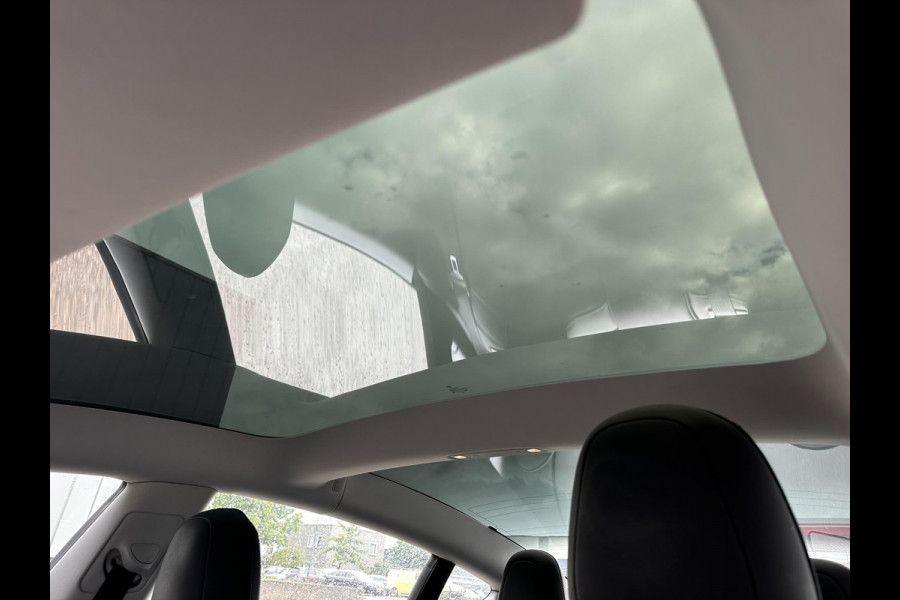 Tesla Model 3 Standard RWD Plus 60 kWh | SOH: 91,3% | Camera | Navi | Stoel Verwarming | Volledig Leder | Pano |