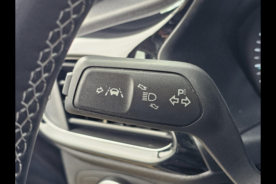 Ford Fiesta 1.0 EcoBoost Titanium Winter Pack | Cruise Control | Draadloos laden telefoon | PDC | Apple carplay/Android auto etc.