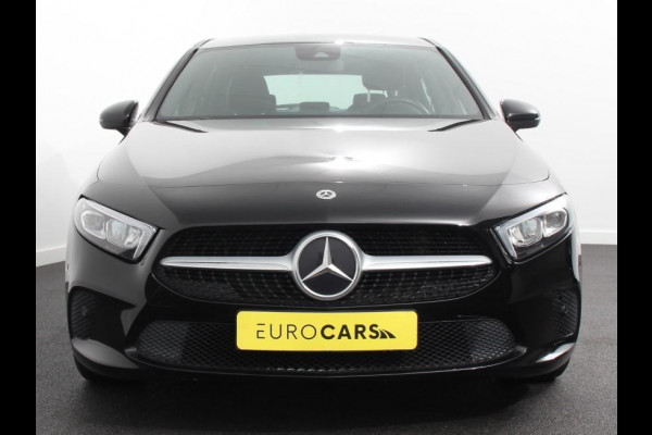 Mercedes-Benz A-Klasse 200 Automaat Advantage Navigatie Apple Carplay/Android Auto Camera Adaptive cruise control Stoelverwarming Parkeer sensoren