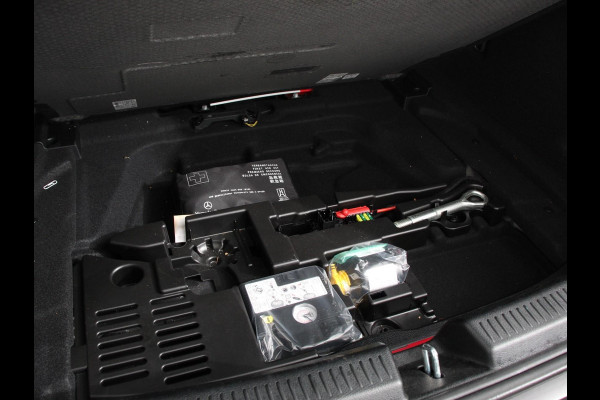 Mercedes-Benz A-Klasse 200 Automaat Advantage Navigatie Apple Carplay/Android Auto Camera Adaptive cruise control Stoelverwarming Parkeer sensoren