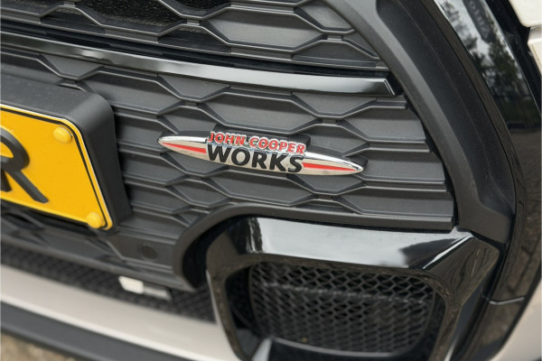 MINI 3-deurs 2.0 Cooper S | JCW-Pakket | Full Option | Pano | Verlaagd | JCW Pro-Uitlaat | PPF