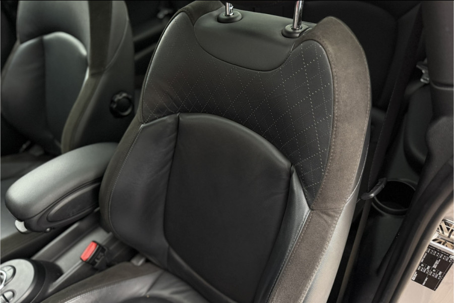 MINI 3-deurs 2.0 Cooper S | JCW-Pakket | Full Option | Pano | Verlaagd | JCW Pro-Uitlaat | PPF