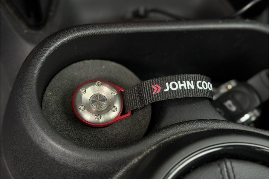 MINI 3-deurs 2.0 Cooper S | JCW-Pakket | Full Option | Pano | Verlaagd | JCW Pro-Uitlaat | PPF