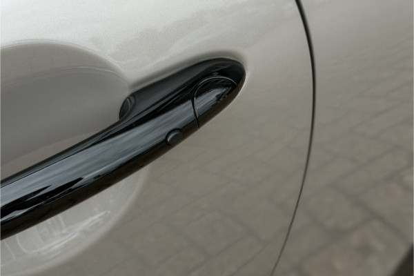 MINI 3-deurs 2.0 Cooper S | JCW-Pakket | Full Option | Pano | Verlaagd | JCW Pro-Uitlaat | PPF