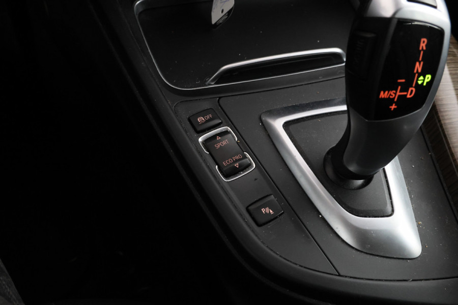BMW 3-serie Gran Turismo 320i Corporate Lease High Executive Volleder, Automaat, Panorama